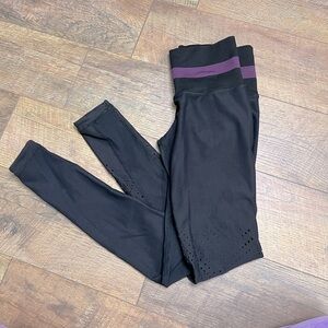 NUX black and purple seamless leggings size small
